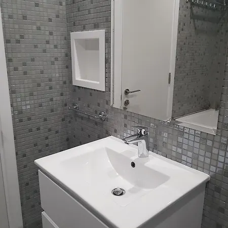 Apartament Yialos *