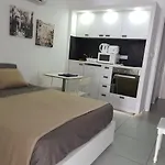 Yialos Holiday Apartments Apartment Perivolia