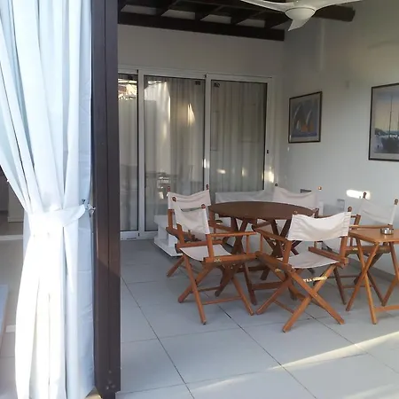 Yialos Holiday Apartments Perivolia