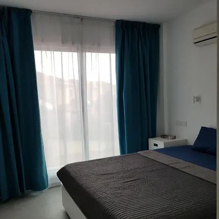 Апартаменты Yialos *