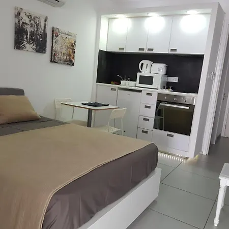 Yialos Holiday Apartments Apartment Perivolia